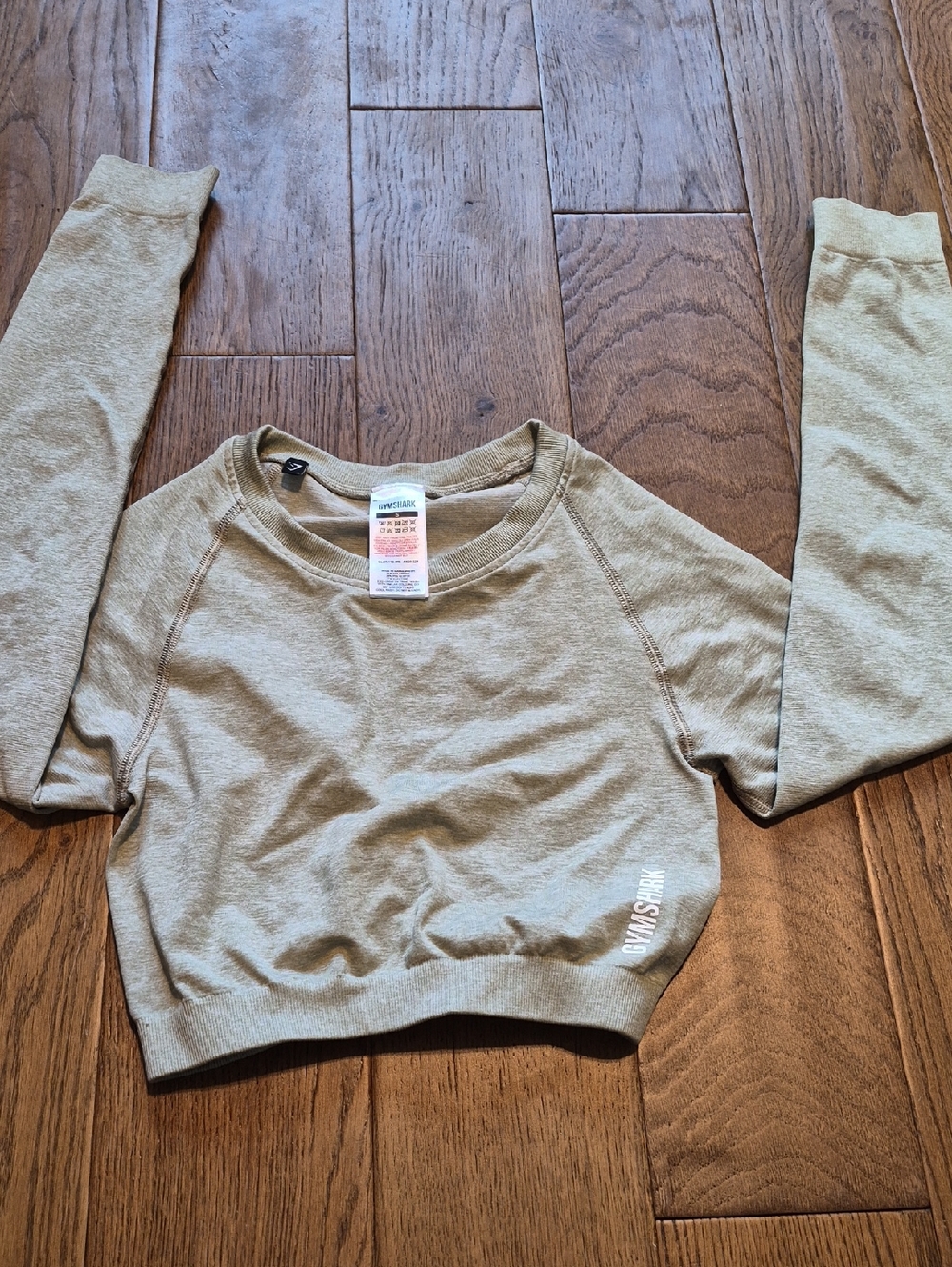 Gymshark Cropped Sweatshirt in Olive